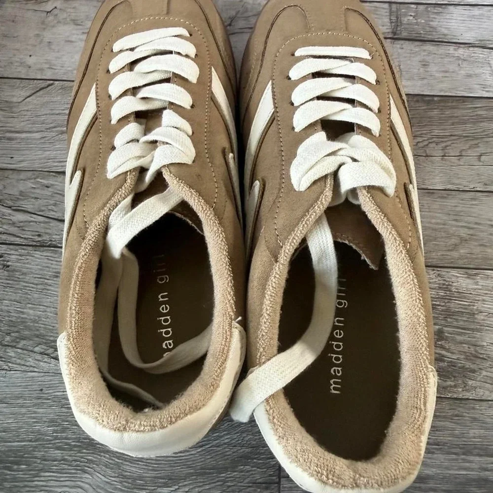 Madden Girl size 8.5 tan & brown sneakers with white detail